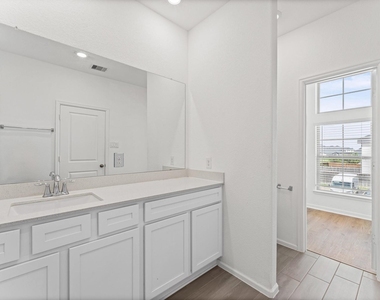 5667 Foggy Vine Court - Photo Thumbnail 16
