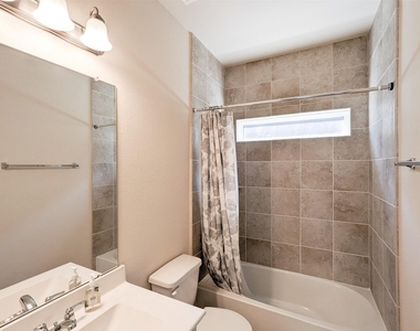 6303 Prince Place Drive - Photo Thumbnail 16