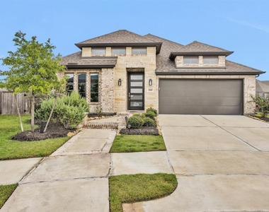 18402 Circle Bar Ranch Court - Photo Thumbnail 1
