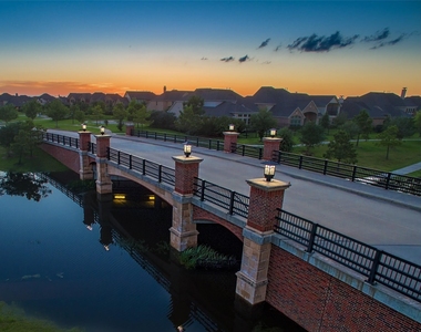 18402 Circle Bar Ranch Court - Photo Thumbnail 46