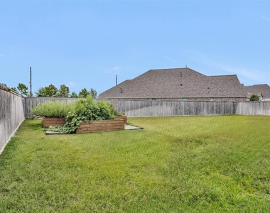18402 Circle Bar Ranch Court - Photo Thumbnail 32