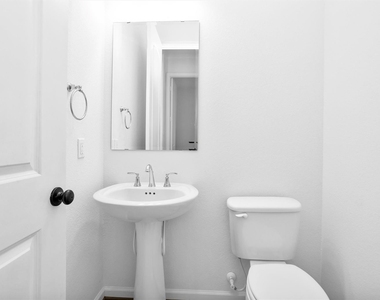 18402 Circle Bar Ranch Court - Photo Thumbnail 27