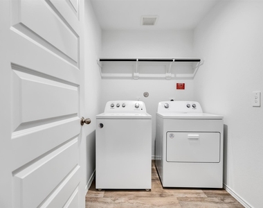 7318 Audubon Russet Drive - Photo Thumbnail 39
