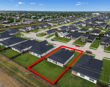 7318 Audubon Russet Drive - Photo Thumbnail 4