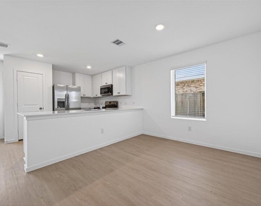 26830 Scarlet Willow Drive - Photo Thumbnail 4