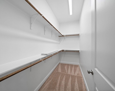 1502 Noble Park Drive - Photo Thumbnail 13