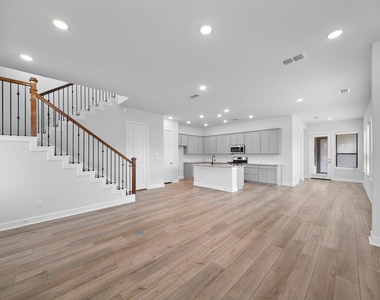 1502 Noble Park Drive - Photo Thumbnail 4