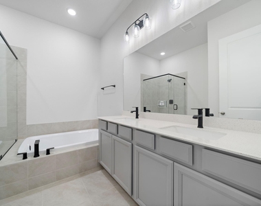 1502 Noble Park Drive - Photo Thumbnail 11