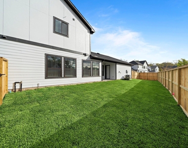 1502 Noble Park Drive - Photo Thumbnail 25