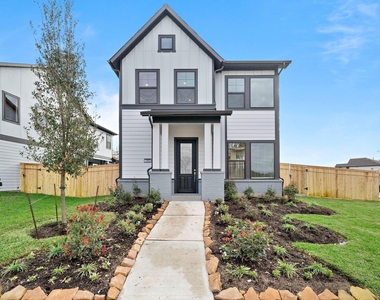 1502 Noble Park Drive - Photo Thumbnail 1