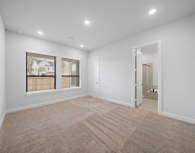 1502 Noble Park Drive - Photo Thumbnail 10