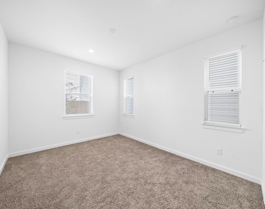 1502 Noble Park Drive - Photo Thumbnail 20