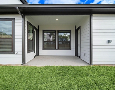 1502 Noble Park Drive - Photo Thumbnail 23