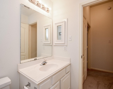 13111 Ivyhurst Lane - Photo Thumbnail 12