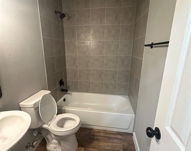 6504 Canal Street - Photo Thumbnail 9