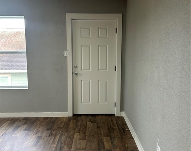 6504 Canal Street - Photo Thumbnail 4