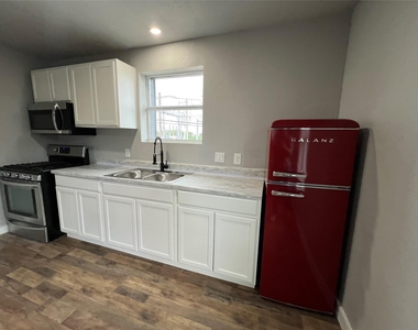 6504 Canal Street - Photo Thumbnail 1