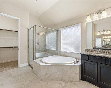 3338 Sterling Breeze Lane - Photo Thumbnail 14
