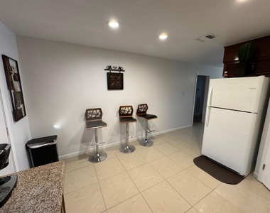8951 Dirby Street - Photo Thumbnail 16