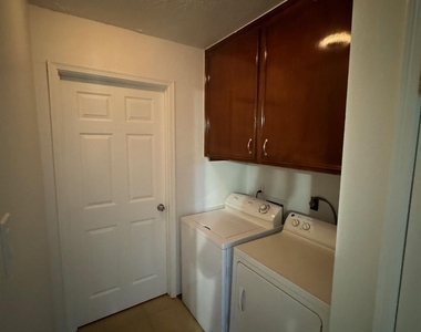 8951 Dirby Street - Photo Thumbnail 9