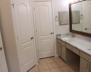 29802 S Legends Village Circle - Photo Thumbnail 12