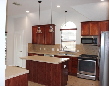 29802 S Legends Village Circle - Photo Thumbnail 5