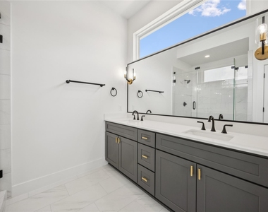 835 Elkhart Street - Photo Thumbnail 12