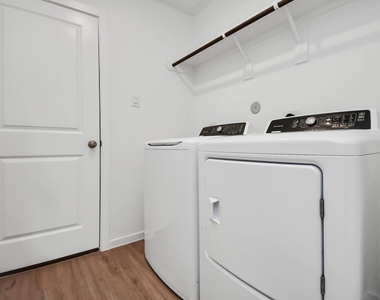 1627 Windrose Bend - Photo Thumbnail 24