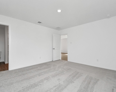 1627 Windrose Bend - Photo Thumbnail 11
