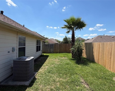 8943 Farm Ridge Lane - Photo Thumbnail 14
