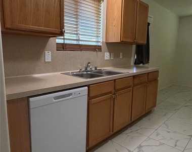 8943 Farm Ridge Lane - Photo Thumbnail 7