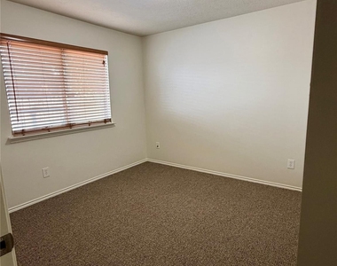 8943 Farm Ridge Lane - Photo Thumbnail 12