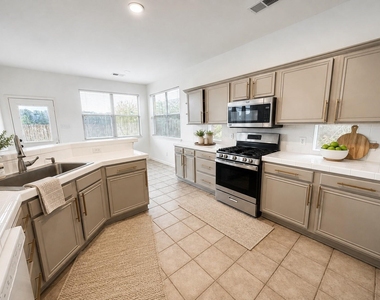 4122 Roaring Trail Drive - Photo Thumbnail 7