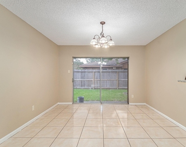 819 Seamaster Drive - Photo Thumbnail 2