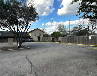 507 Houston Street - Photo Thumbnail 14