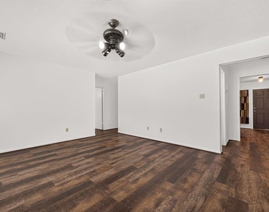 16506 Canario Drive - Photo Thumbnail 14