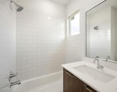 1713 Mary Street - Photo Thumbnail 20