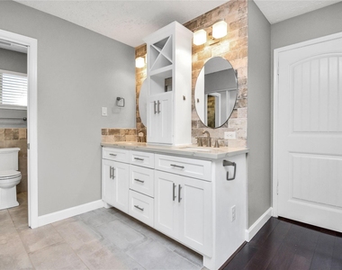 22218 Deville Drive - Photo Thumbnail 9