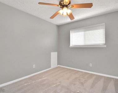 22218 Deville Drive - Photo Thumbnail 15