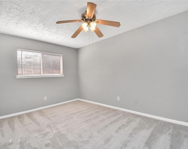 22218 Deville Drive - Photo Thumbnail 14