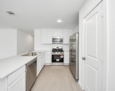 1314 Charlotte Way - Photo Thumbnail 22
