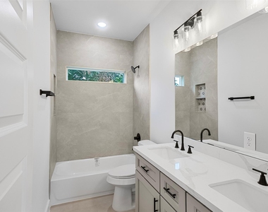 4103 E Toliver Street - Photo Thumbnail 25