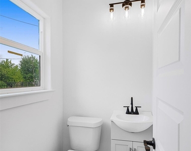 4103 E Toliver Street - Photo Thumbnail 13