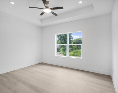 4103 E Toliver Street - Photo Thumbnail 24