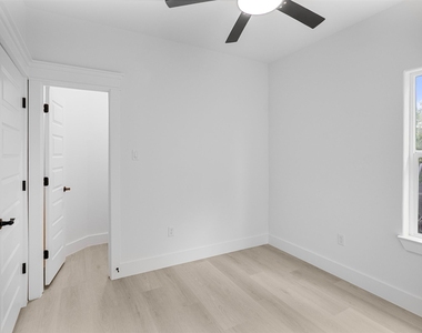 4103 E Toliver Street - Photo Thumbnail 21