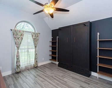 2306 Coleridge Court - Photo Thumbnail 29