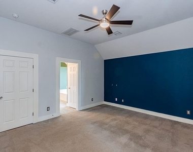 2306 Coleridge Court - Photo Thumbnail 21