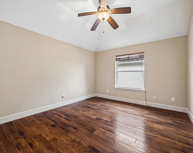 18910 Villa Bergamo Lane - Photo Thumbnail 22