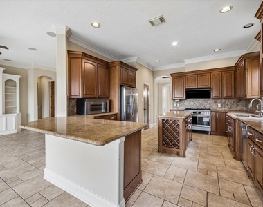 18910 Villa Bergamo Lane - Photo Thumbnail 3