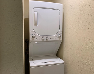 9607 Eday Drive - Photo Thumbnail 12